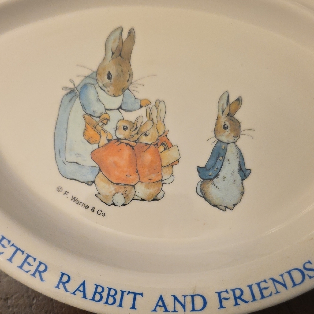 Peter Rabbit and Friends Divided Plate - Picture 5 of 10